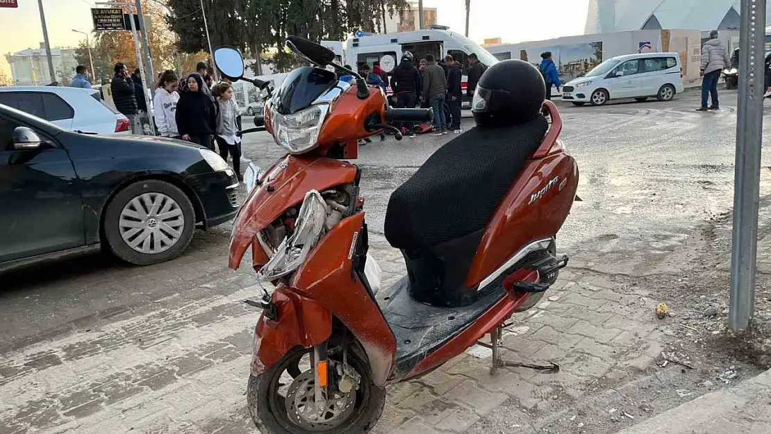 Otomobil ile motosiklet çarpıştı: 1 yaralı