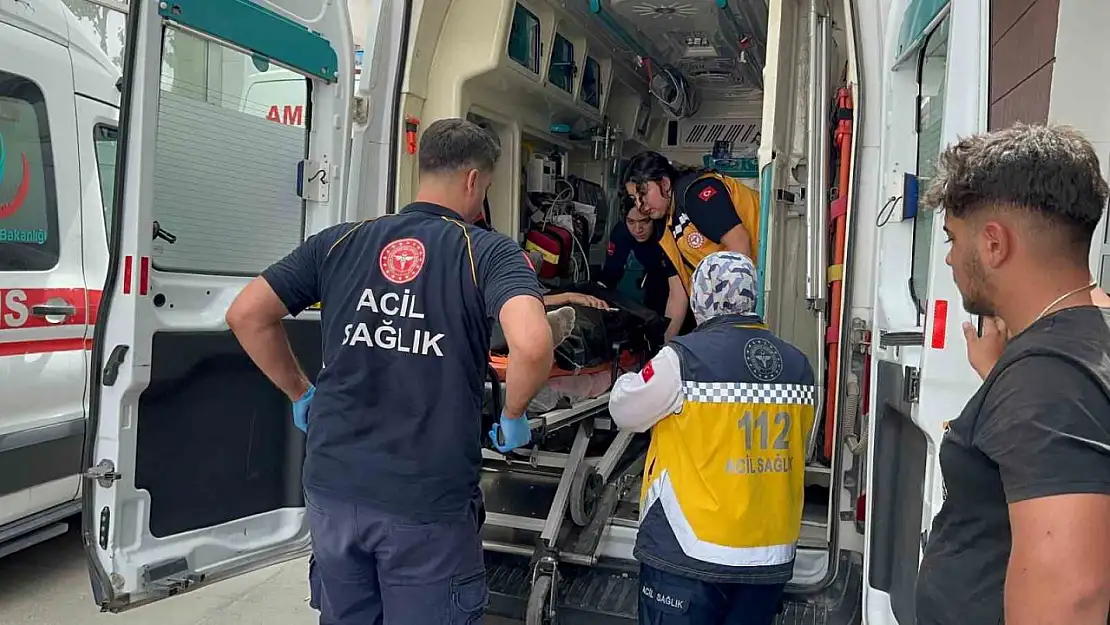 Adıyaman'da otomobil ile motosiklet çarpıştı: 2 yaralı