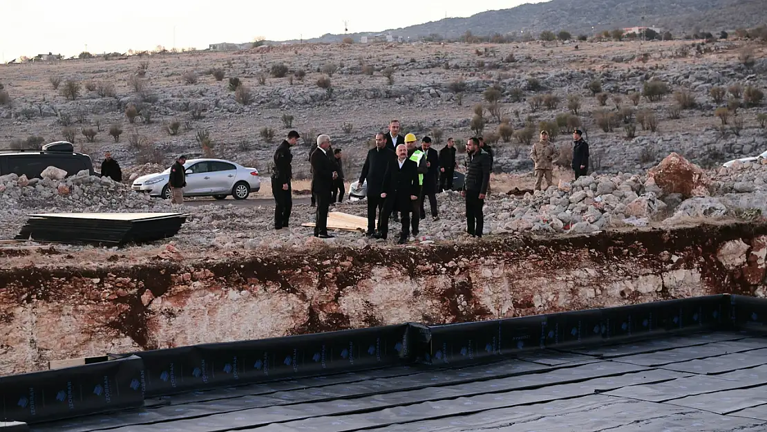 Pınaryayla Köyü'nde köy evlerinin inşaatına başlandı