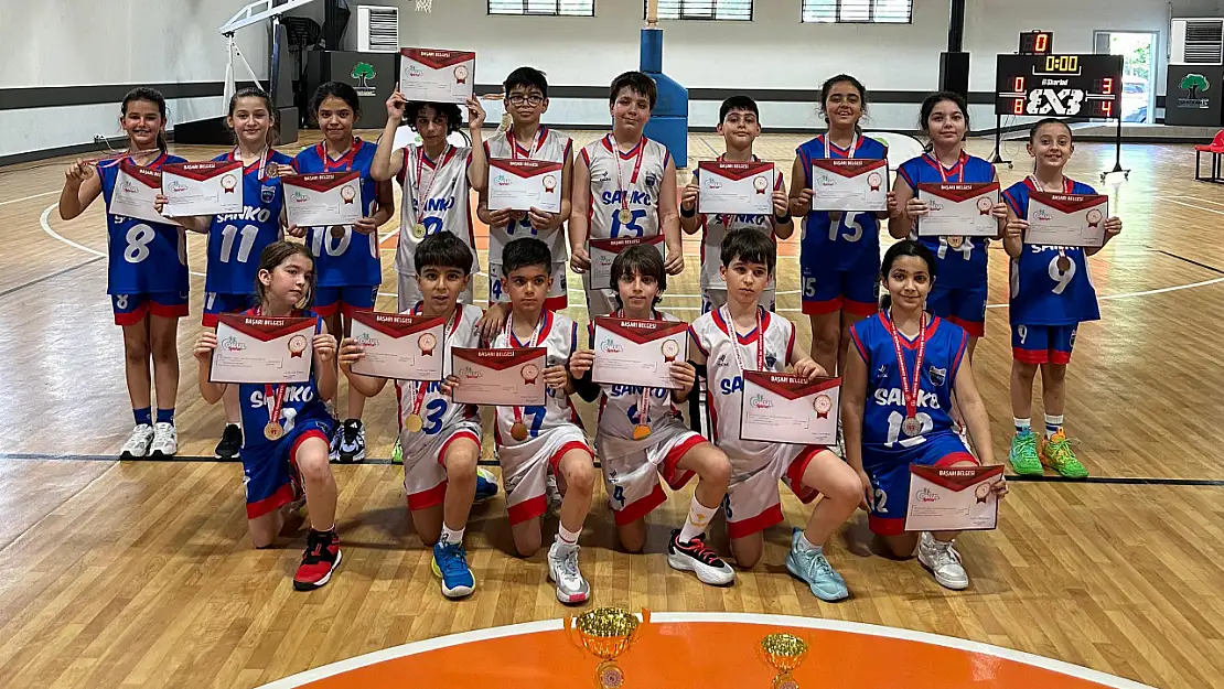 Sanko okulları basketbolda şampiyon oldu