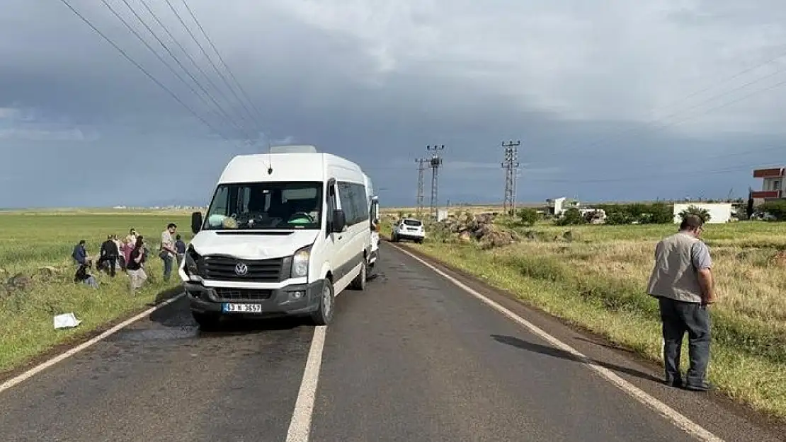 Şanlıurfa'da öğretmen servisi feci kaza yaptı