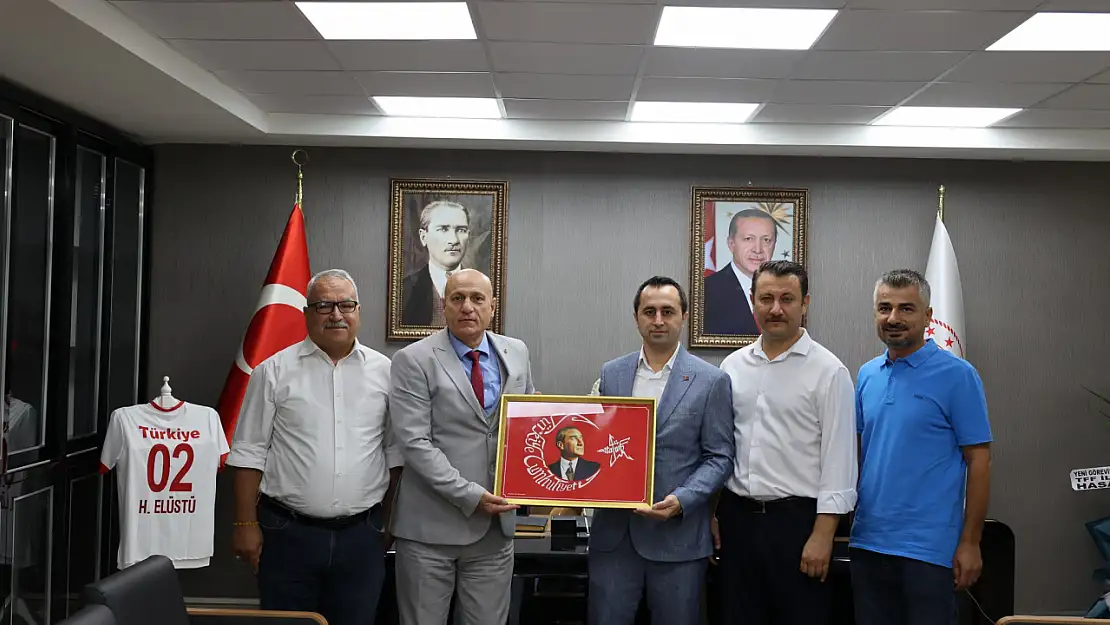 Seçilmiş'ten Elüstü'ne ziyaret