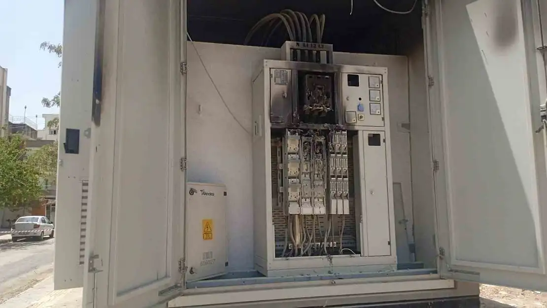 Adıyaman'da Kavurucu Sıcaklar Elektrik Trafosunu Yaktı