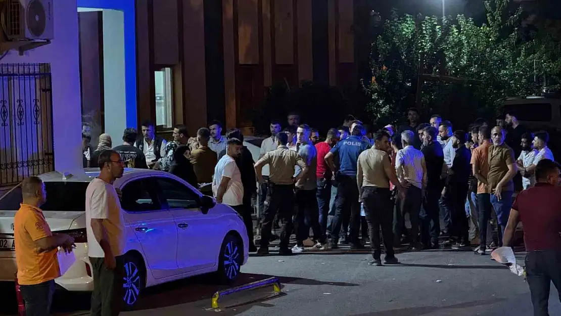 Kahta'da bıçaklı kavga: 1 Ölü