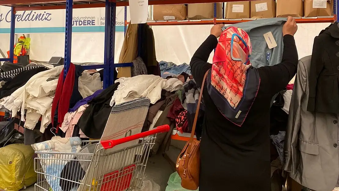 Adıyaman Belediyesi sosyal market günde 70 kişiye destek veriyor