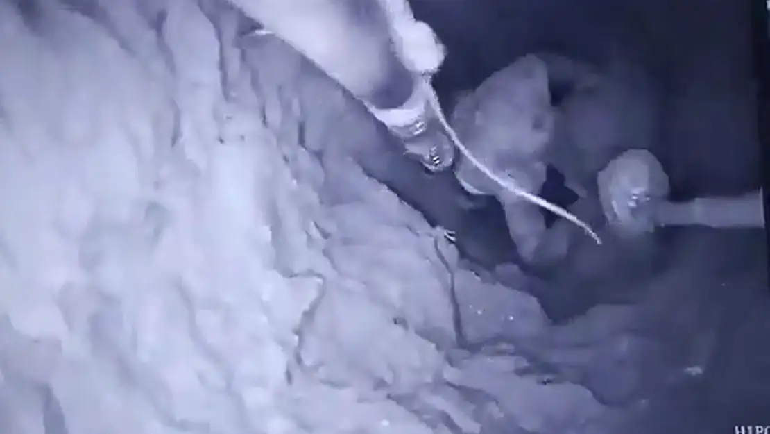 Suriye'de kuyuya düşen çocuk kurtarılarak tedavi için Şanlıurfa'ya getirildi