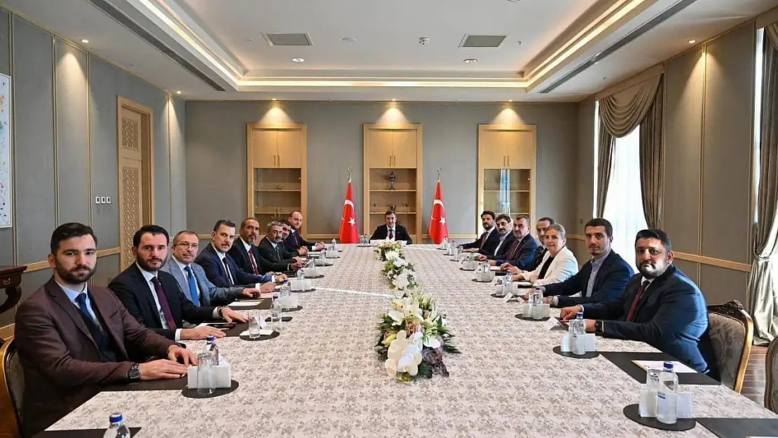 Teşkilat başkanlığı heyetinden Cumhurbaşkanı Yardımcısı Yılmaz'a ziyaret