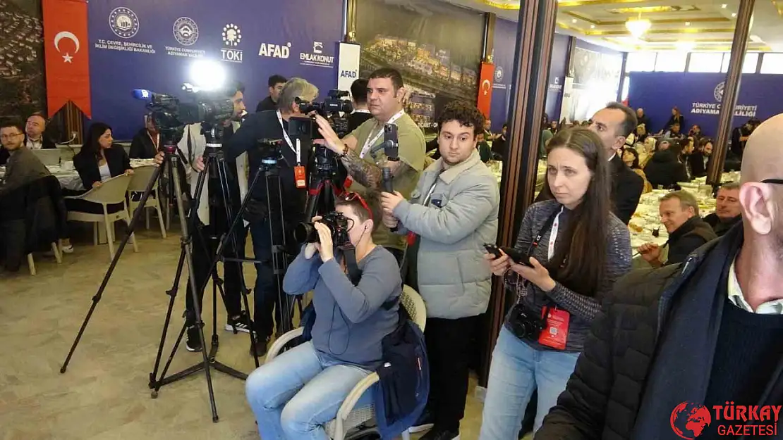 Ulusal ve uluslararası basın mensupları deprem bölgesi Adıyaman'da