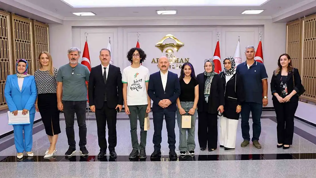 Vali Osman Varol, LGS şampiyonlarını ağırladı
