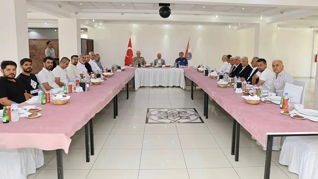 Vali Varol, Adıyaman Güvenlik Hizmetlerini Destekleme Derneği üyeleriyle bir araya geldi