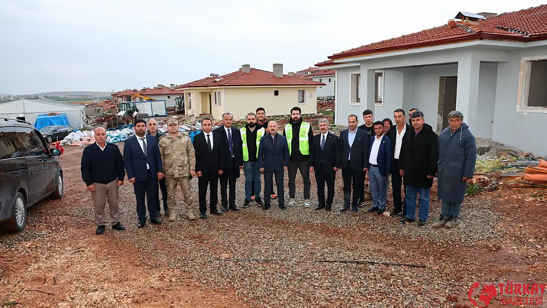 Vali Varol: 'Asla yılgınlığa kapılmadan asrın inşasını başlattık'