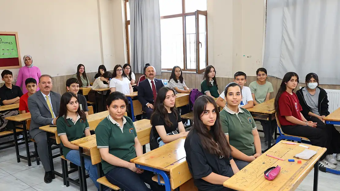 Vali Varol'dan LGS öncesi öğrencilere moral ziyareti