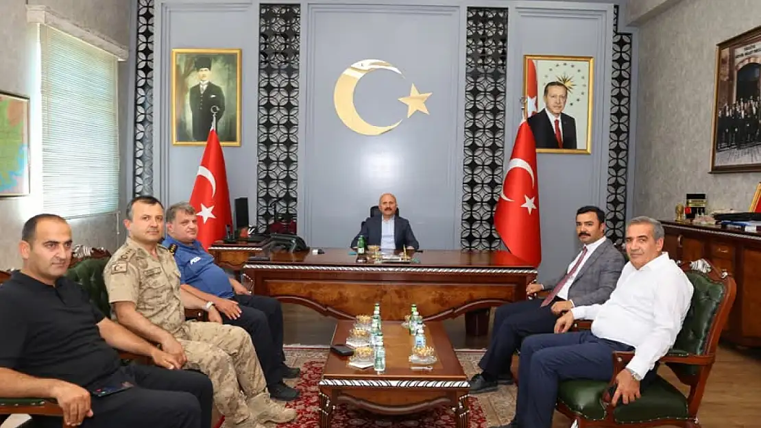 Vali Varol, Kaymakam Soysal'dan ilçenin durumu hakkında bilgi aldı