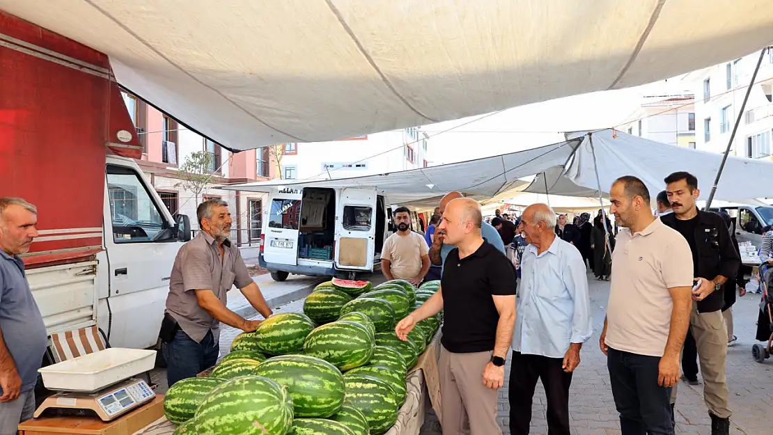 Vali Varol Örenli semt pazarı esnafını ziyaret ett