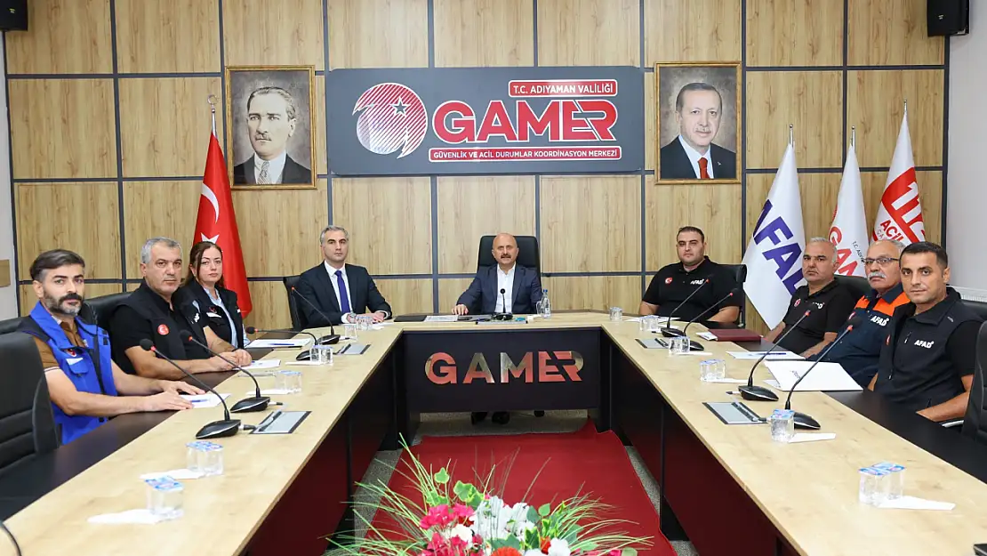 Vali Varol'un katılımıyla AFAD İl Müdürlüğünde değerlendirme toplantısı gerçekleştirildi