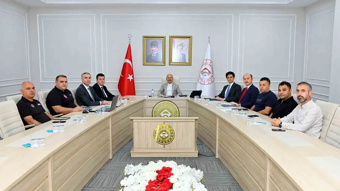 Vali yardımcıları değerlendirme toplantısı yapıldı