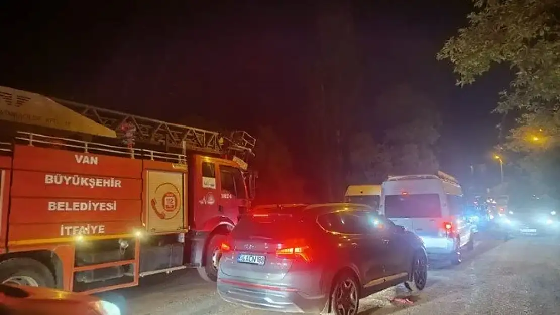 Van Bahçesaray'da çaya düşen kız çocuğu hayatını kaybetti
