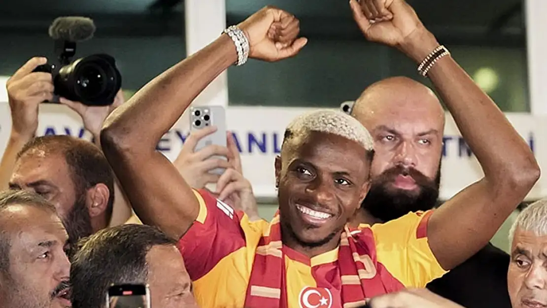 Victor Osimhen, İstanbul'a geldi