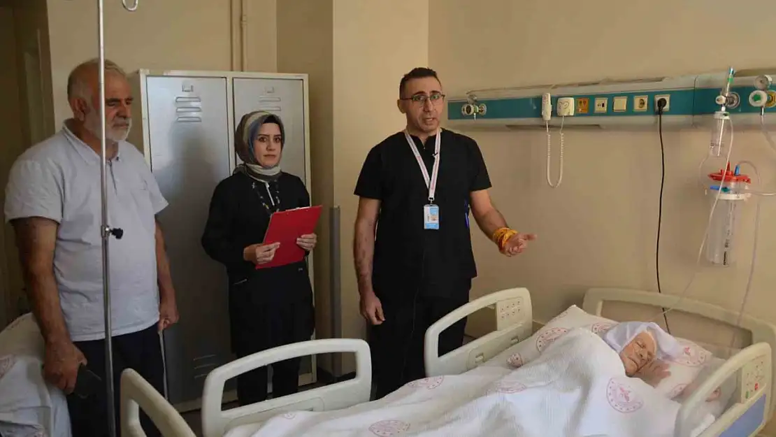 Yaşlı hasta 15 dakikalık müdahale ile sağlığına kavuştu