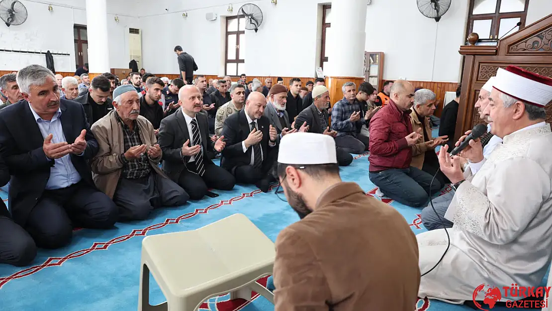 Yenipınar Camii'de Çanakkale şehitleri için Mevlid-i Şerif okutuldu