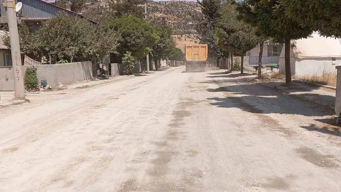 Yol sorunu vatandaşı canından bezdirdi