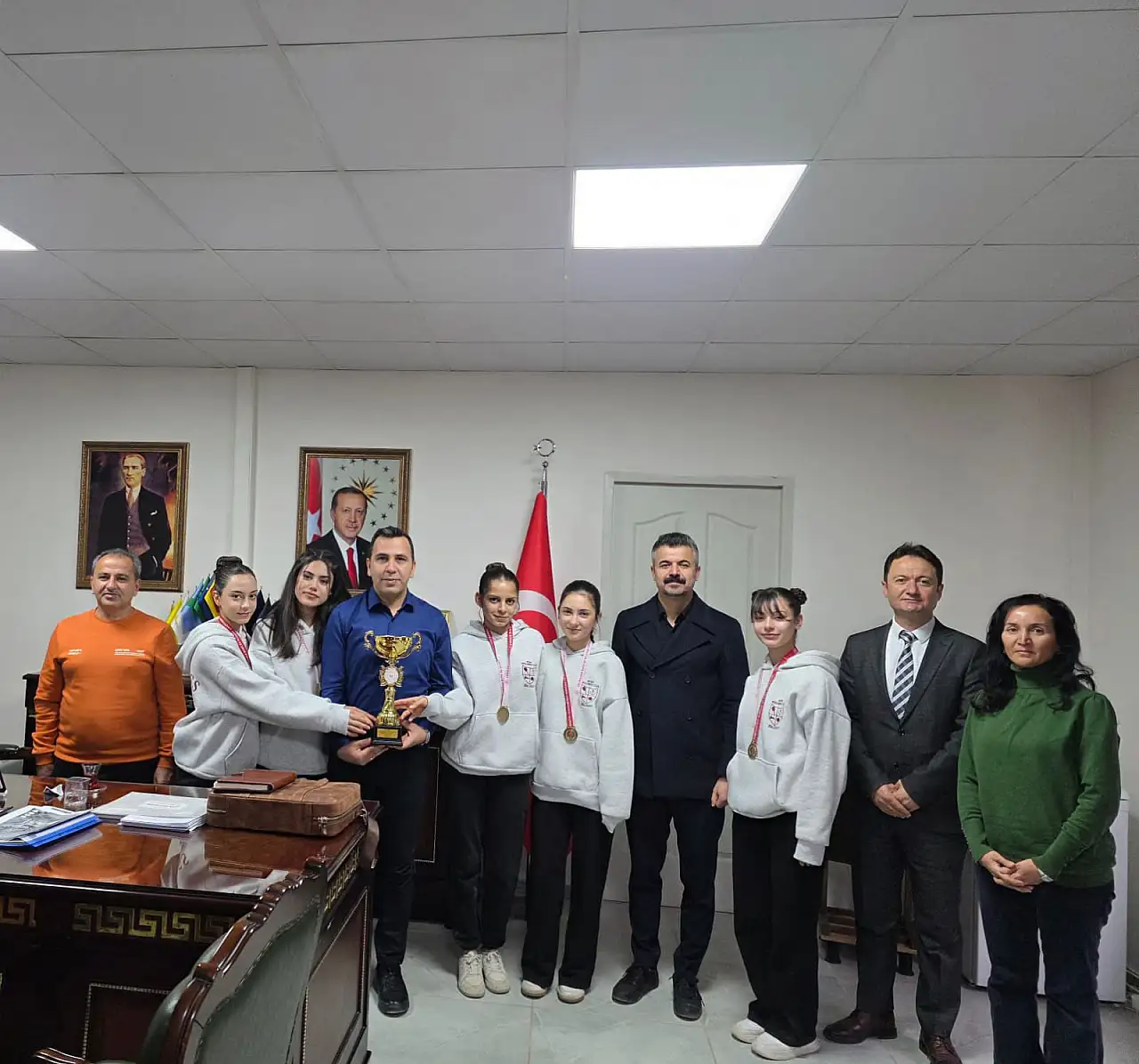 Kaymakam Algın Badminton şampiyonlarını ağırladı