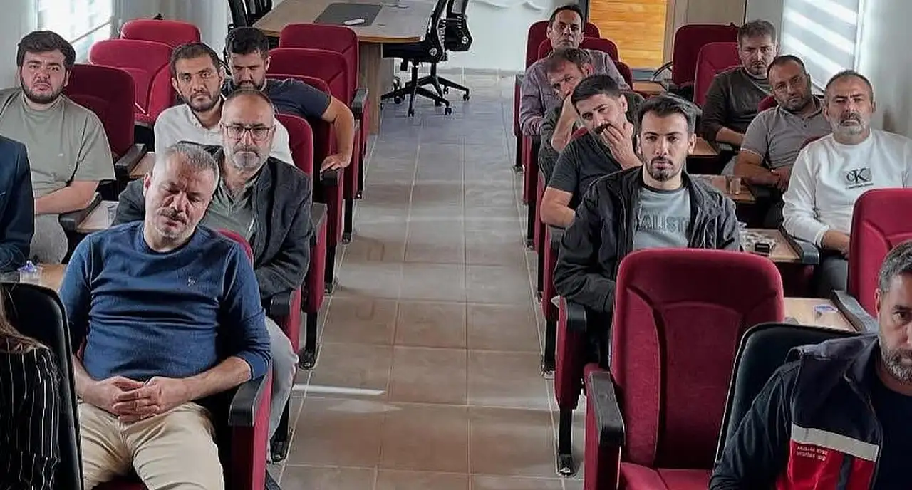 Kahta'daki serbest veteriner hekimlerle bir araya geldi