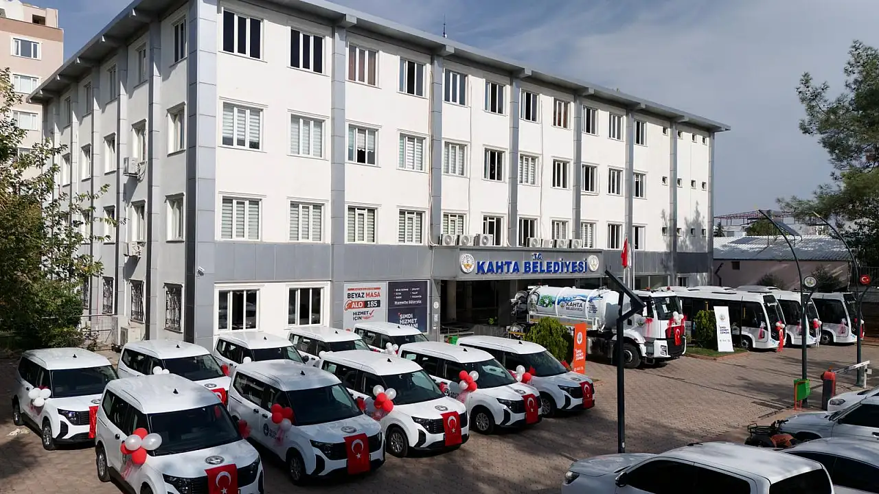 Kâhta Belediyesi Araç Filosuna 14 yeni araç daha katıldı