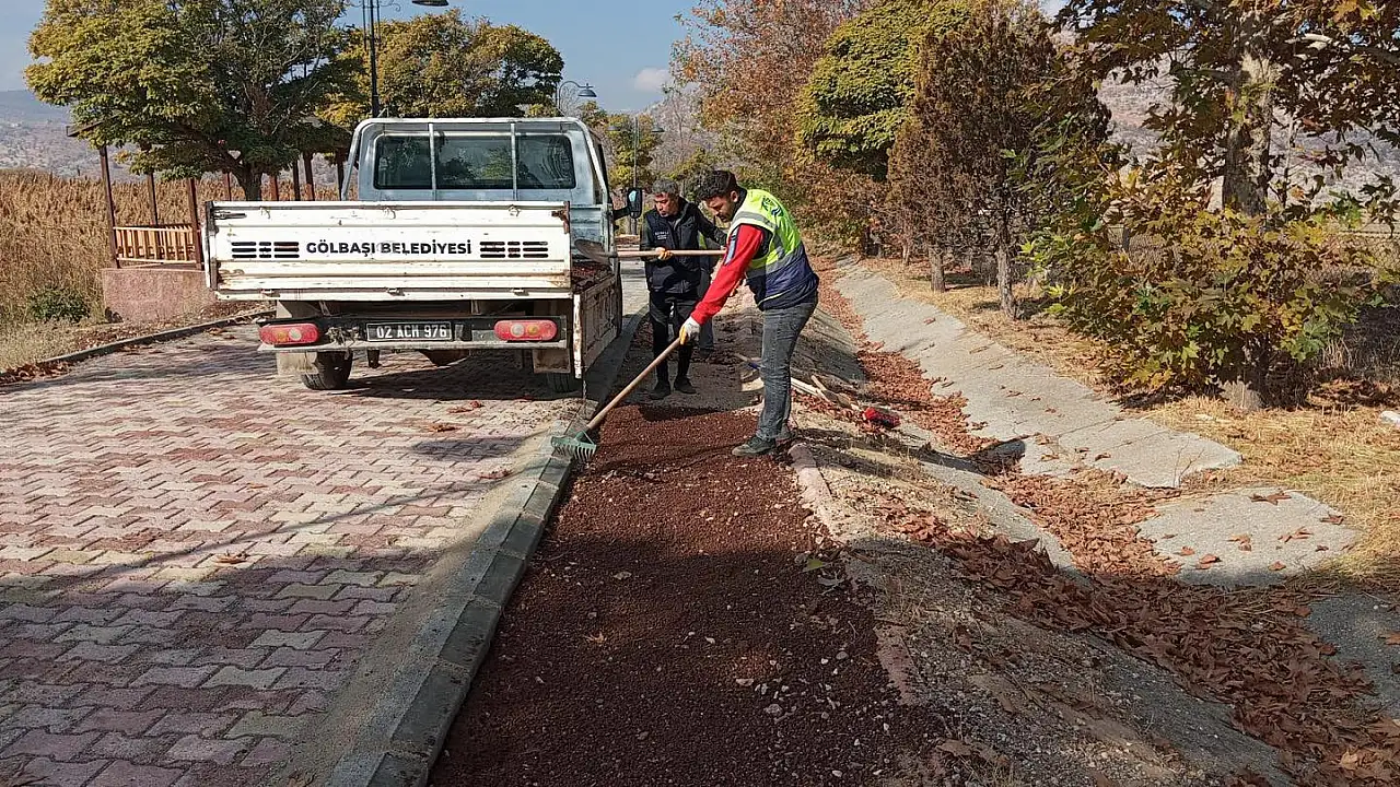 Gölbaşı Belediyesinden park ve refüjlerde bakım onarım çalışması