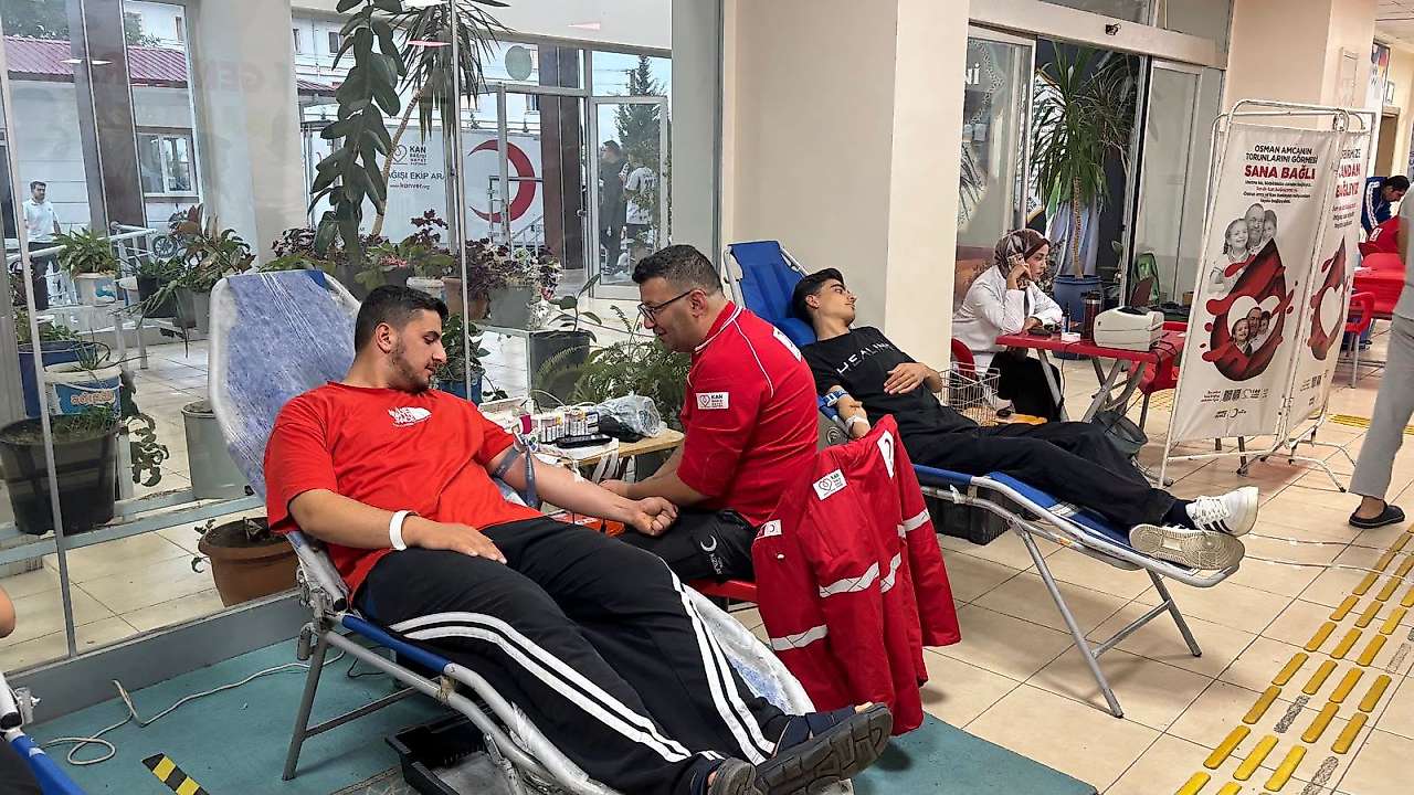 Adıyaman'da Öğrenci yurdunda 450 kişi kan bağışında bulundu