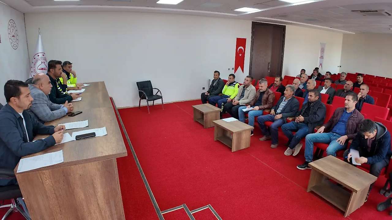 Samsat'ta öğrenci taşıma güvenliği toplantısı ve eğitimi gerçekleştirildi