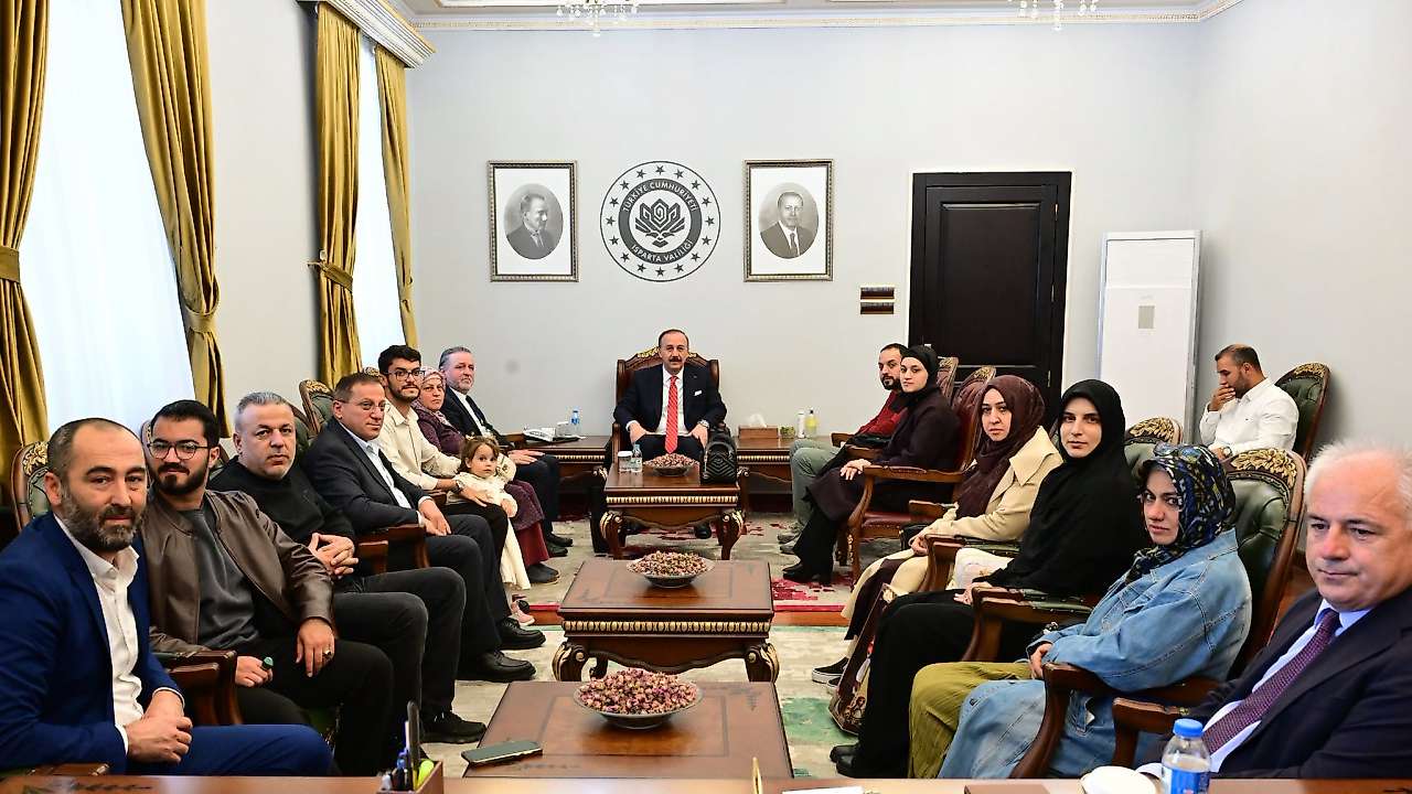 Vali Erin, 6 yaşında şehit edilen Gazzeli Recep'in ailesini ağırladı