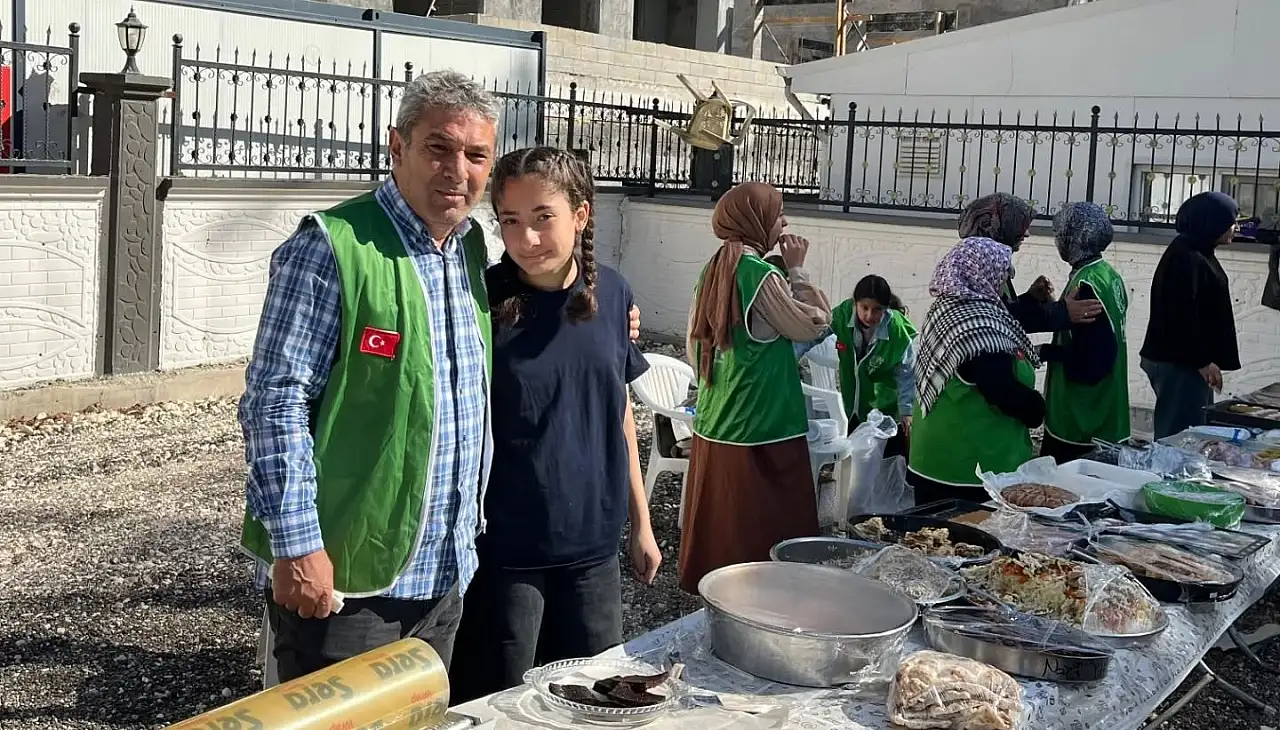 Turgut Reis Mahalle sakinlerinden Gazze'ye yardım kermesi