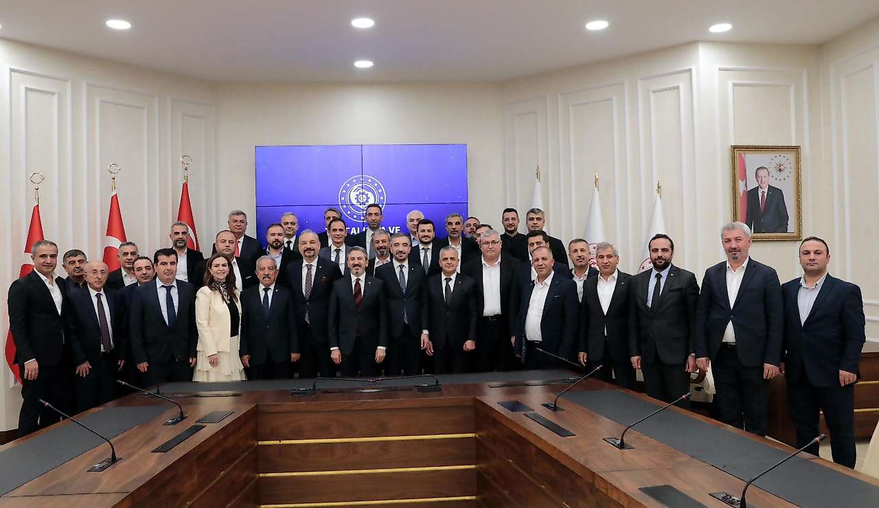 Bakan Yardımcısı Ahmet Aydın, ATSO heyetini ağırladı