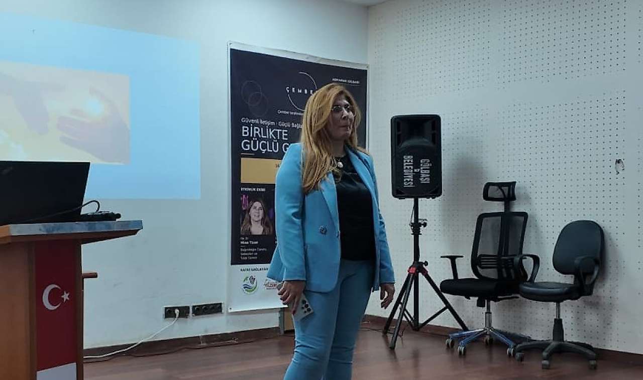 Gölbaşı'nda 'Güvenli İletişim, Güçlü Bağlar, Birlikte Güçlü Gençlik' Programı Düzenlendi