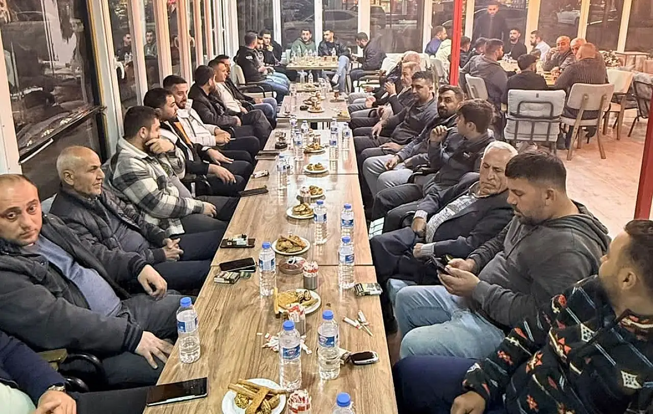 Gölbaşı'nda iki aday tek çatı altında birleşti