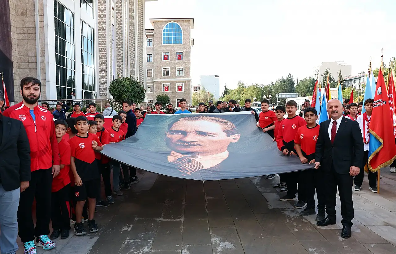 Adıyaman Valisi Varol'un Cumhuriyet Bayramı mesajı
