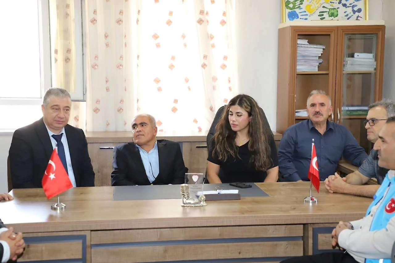 Vali Yardımcısı Karataş'tan GAP Görmeyenler Derneğine ziyaret