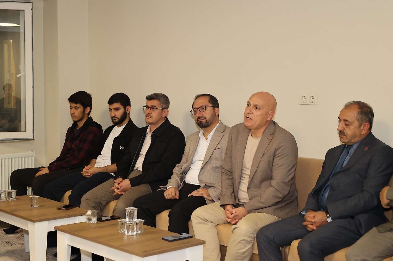 Veysel Karani Erkek Öğrenci Yurdunda Gönül Gönüle Hasbihal