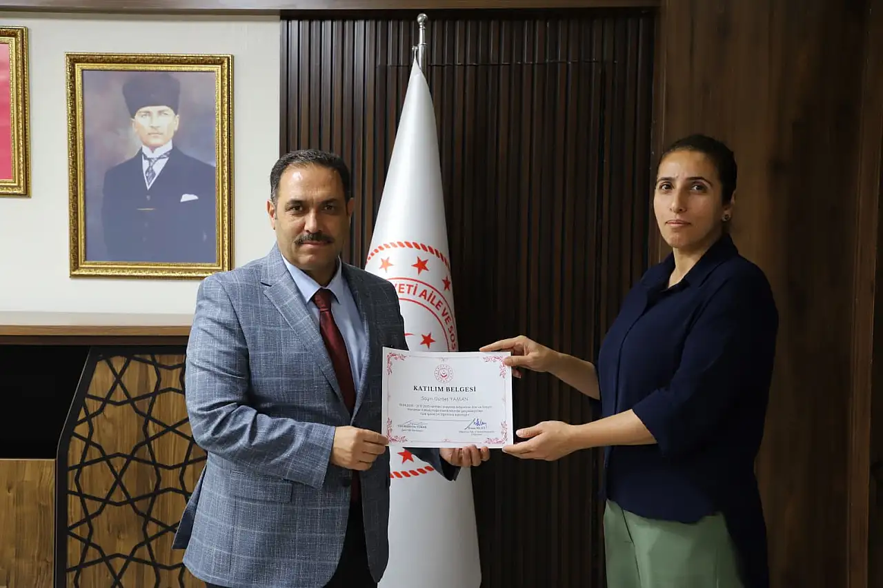Türk İşaret Dili eğitimini tamamlayanlara belgeleri verildi
