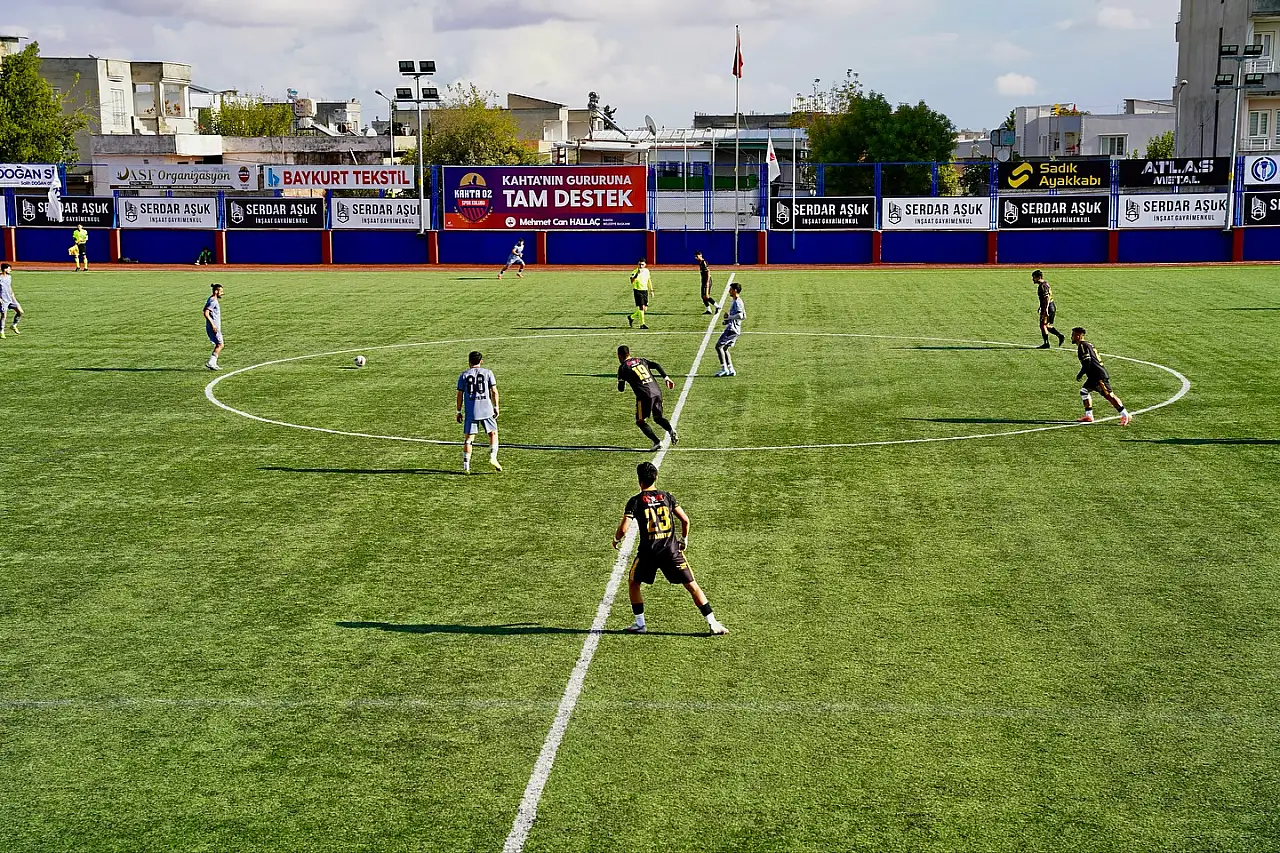 Kahta 02 Spor 1 attı, 3 aldı