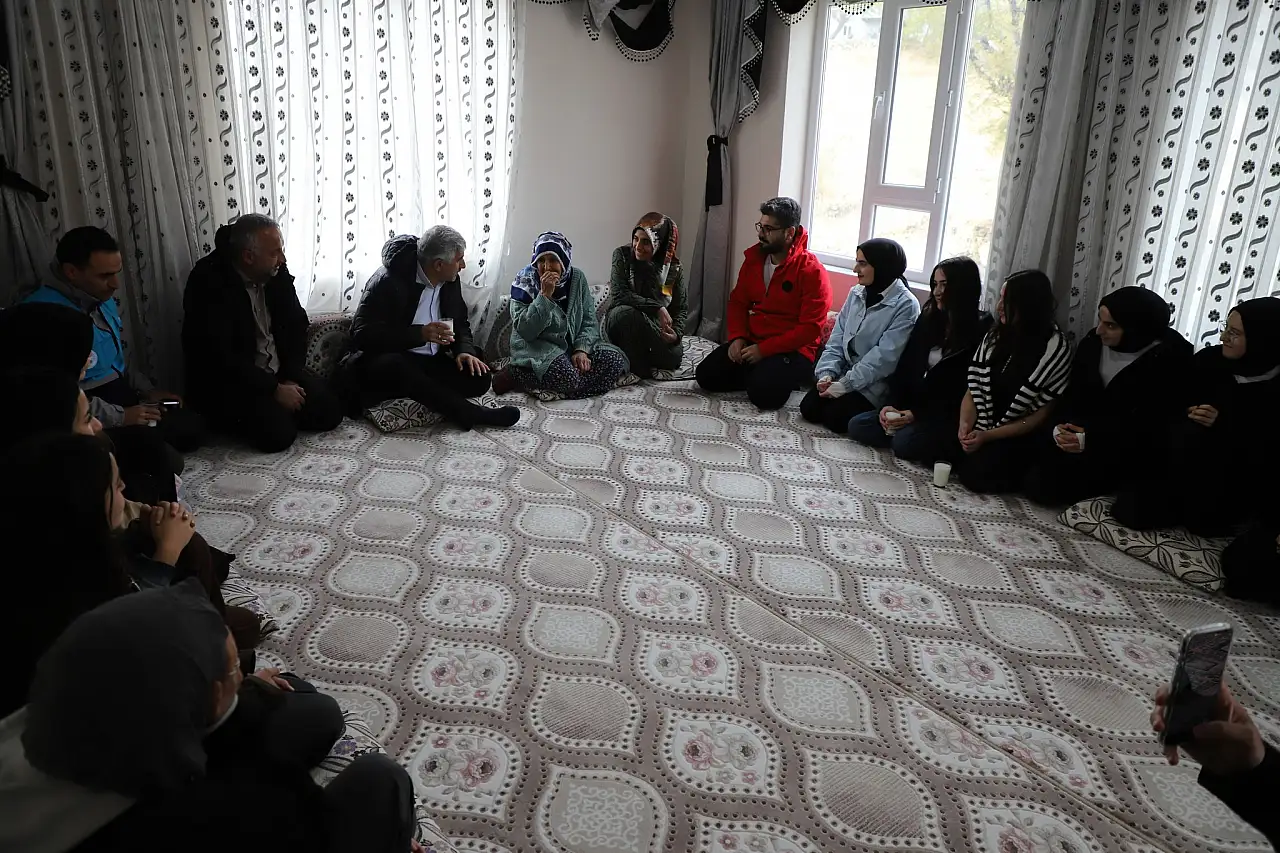 Dağların Zirvesinde Gençlik buluşması