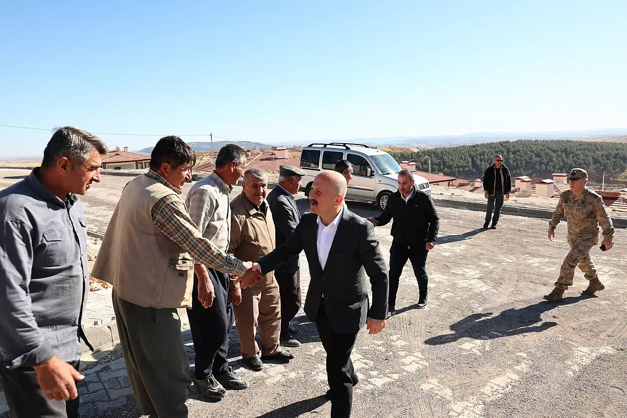 Vali Varol: Asrın felaketini, asrın birlikteliğine dönüştürmenin gururunu yaşıyoruz