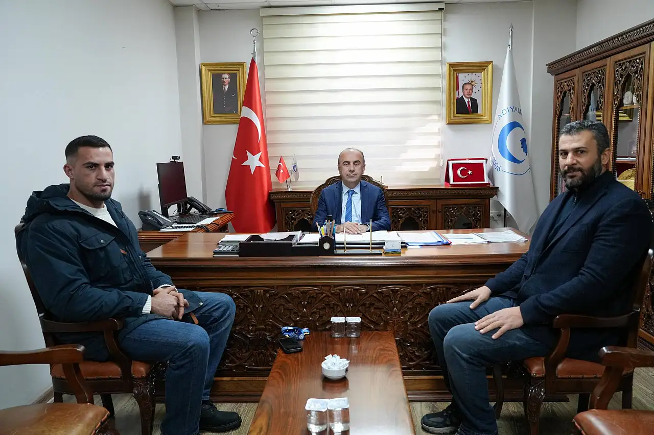 ADYÜ Öğrencisi Emrah Yaşar Boksta Avrupa Şampiyonu oldu