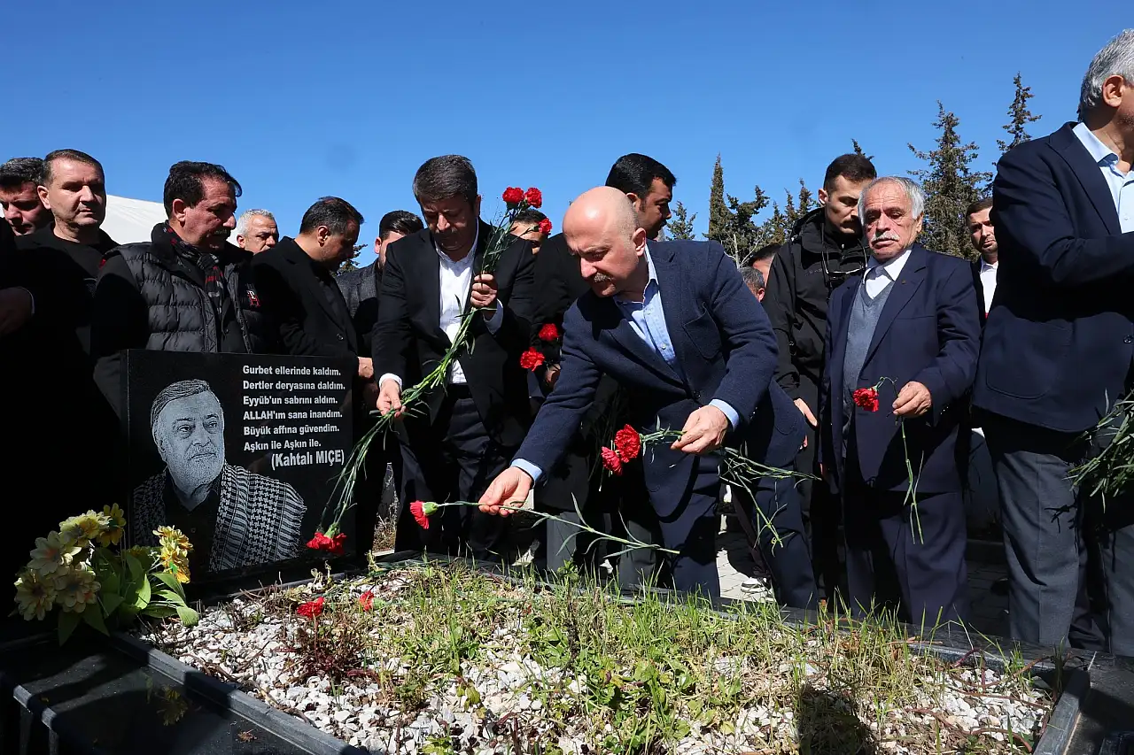 Kahtalı Mıçe vefatının birinci yıldönümünde mezarı başında anıldı