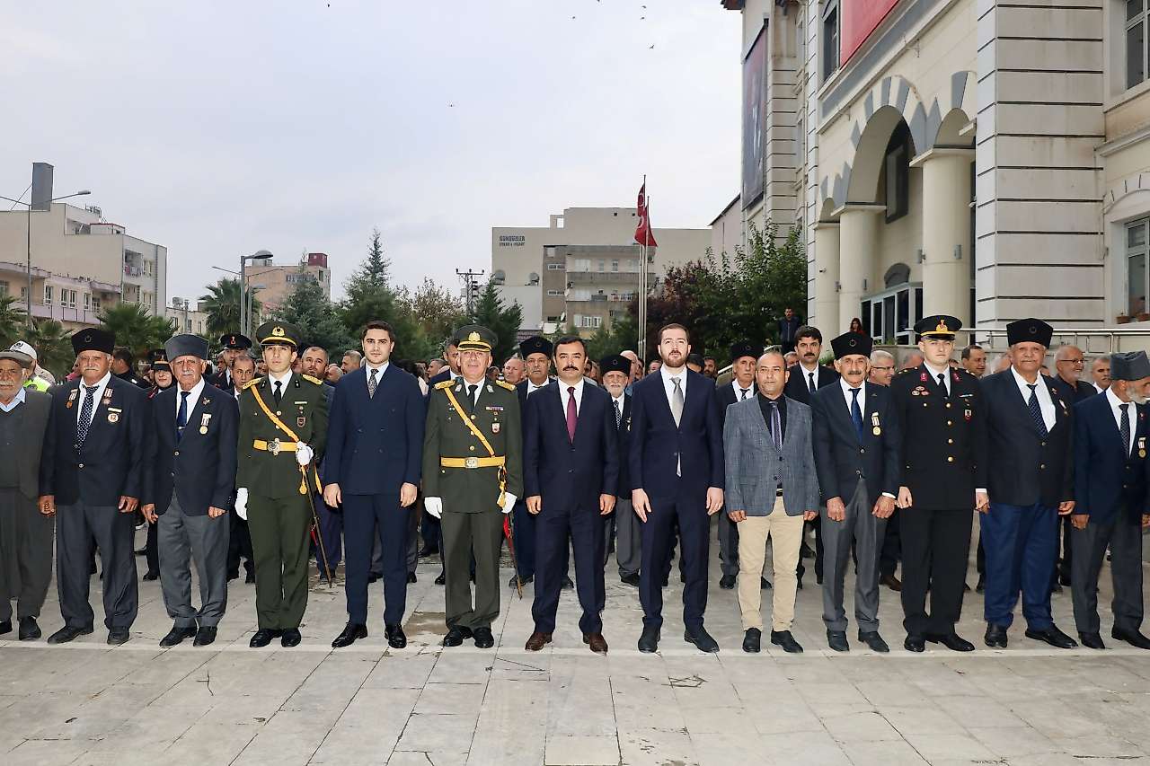Kahta'da 29 Ekim Cumhuriyet Bayramı Çelenk Sunma Töreni düzenlendi