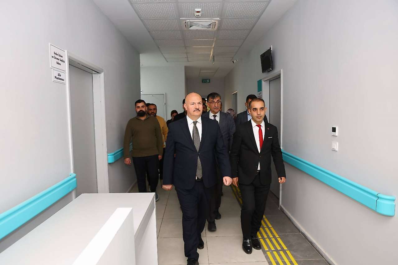 Vali Küçük Adıyaman'daki sağlık yatırımlarını yerinde inceledi
