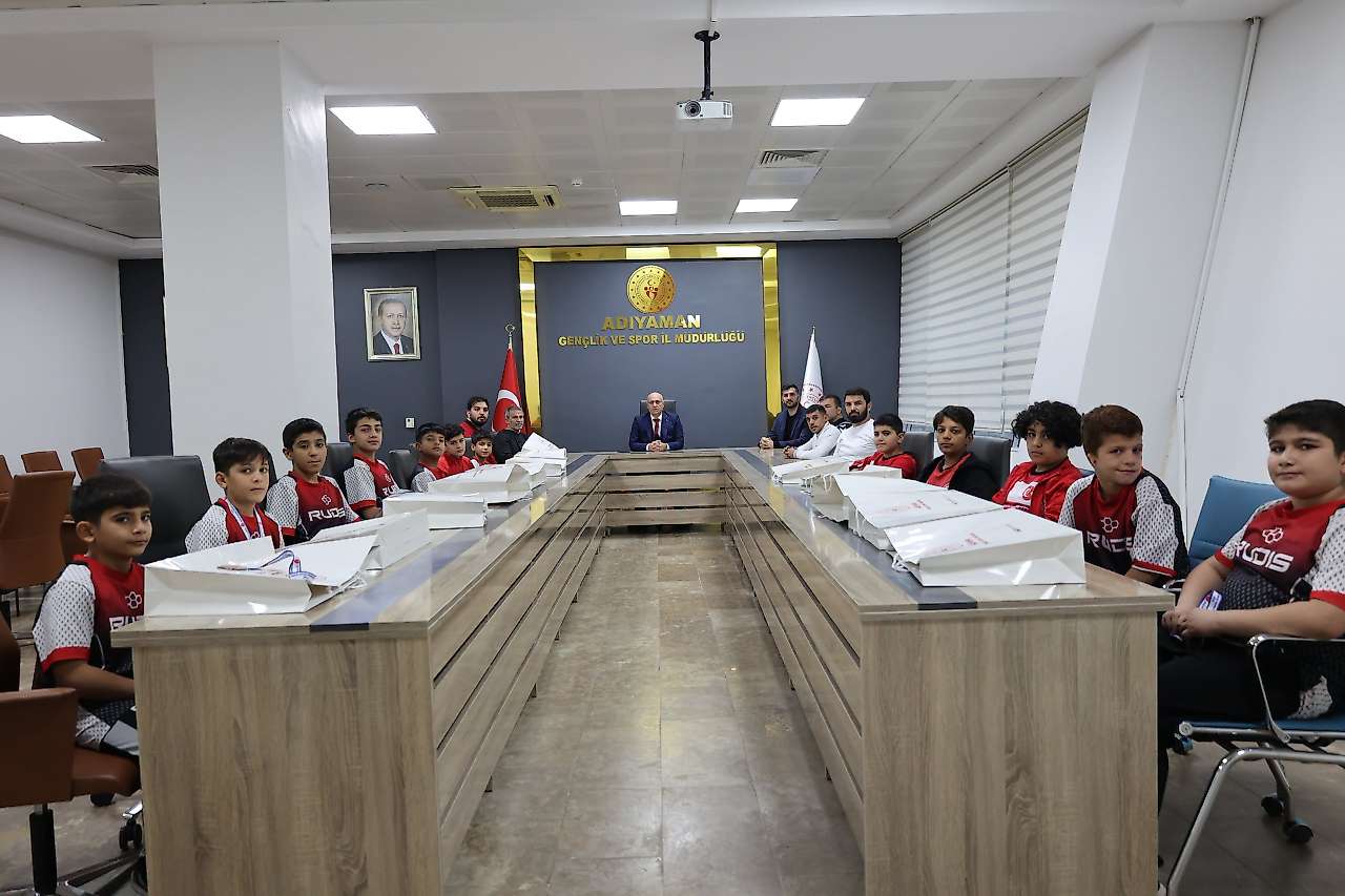 Depremin ardından azimle yükselen başarı hikayeleri ödüllendirildi
