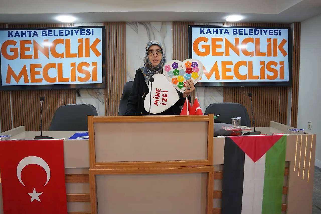 Kahta Belediyesi Gençlik Meclisi'nden Anlamlı Buluşma