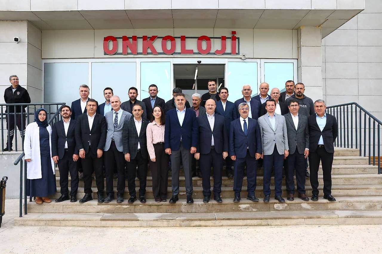 Vali Küçük ve Milletvekili Şan Adıyaman Eğitim ve Araştırma Hastanesinde incelemelerde bulundu
